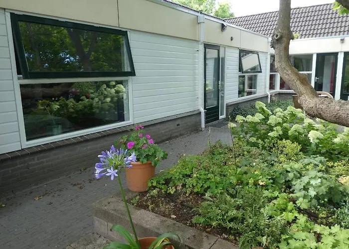 Bij De Catalpa Holiday home Dordrecht